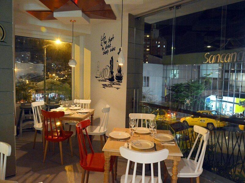 Quo Quality Hotel Manizales Eksteriør billede Restaurant in Athens