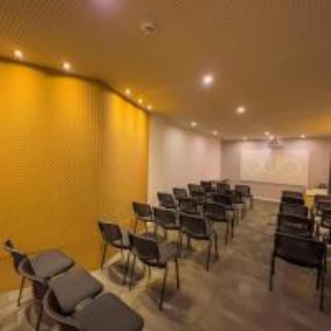 Quo Quality Hotel Manizales Eksteriør billede The interior of the lecture room