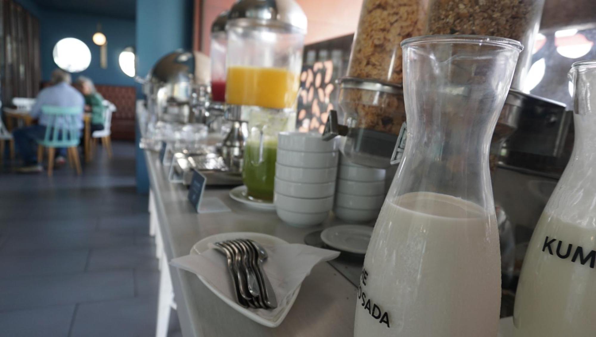 Quo Quality Hotel Manizales Eksteriør billede A carafe of raki