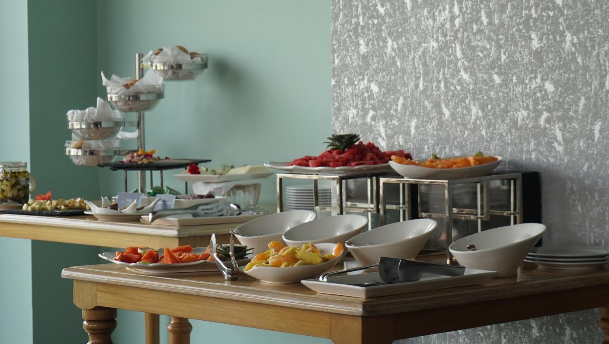 Quo Quality Hotel Manizales Eksteriør billede A buffet