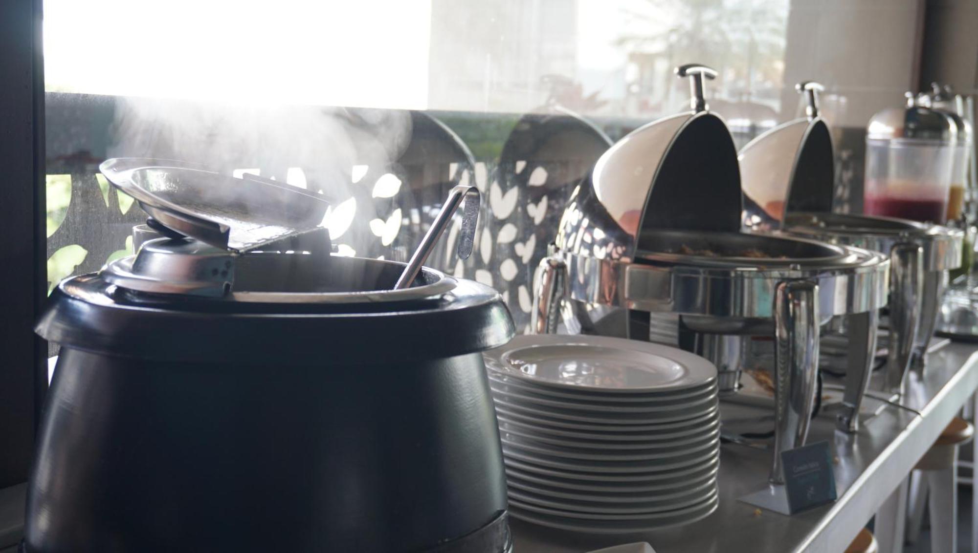 Quo Quality Hotel Manizales Eksteriør billede A chafing dish